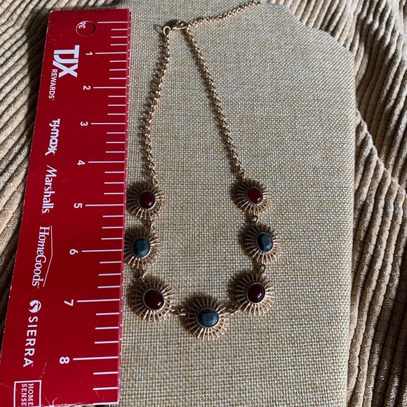 Mia Collection by Kim Min Sum. Beautiful holiday set. Necklace and earrings. - Picture 3 of 6